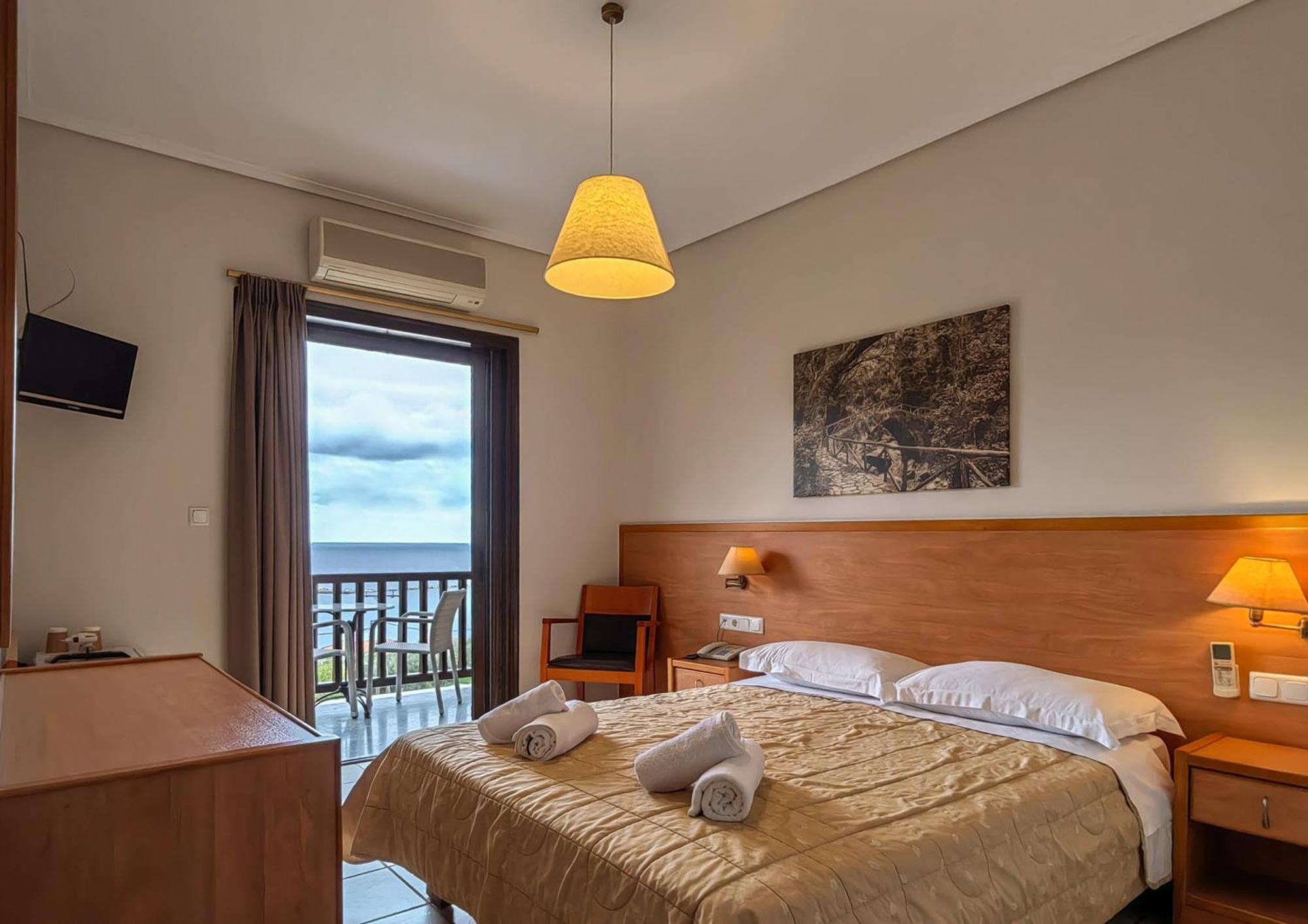 Corali Hotel Kími Exteriér fotografie