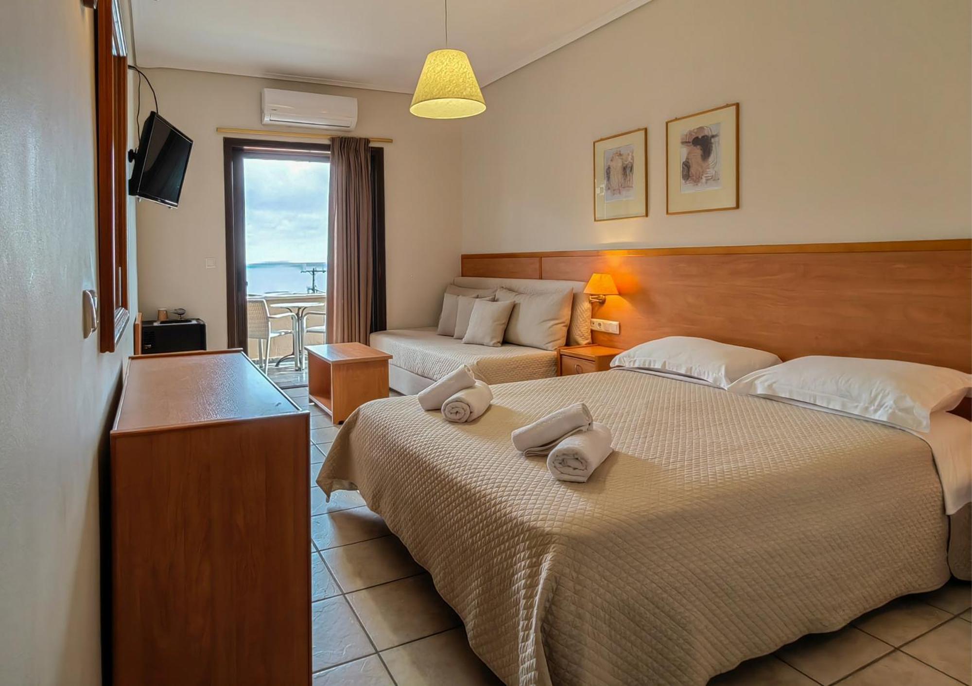 Corali Hotel Kími Exteriér fotografie